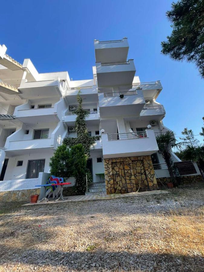 Aparthotel Vila Tufi Velipojë Екстериор снимка