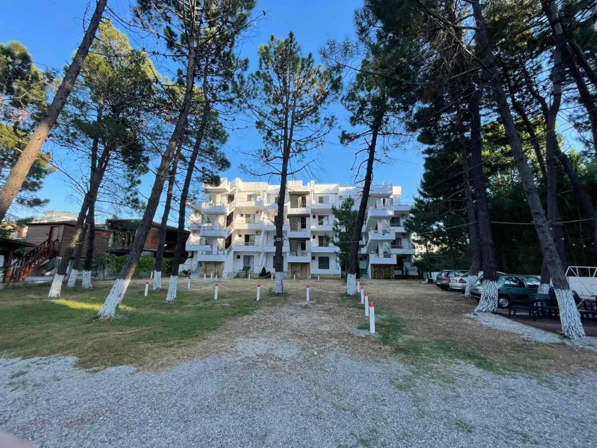 Aparthotel Vila Tufi Velipojë Екстериор снимка