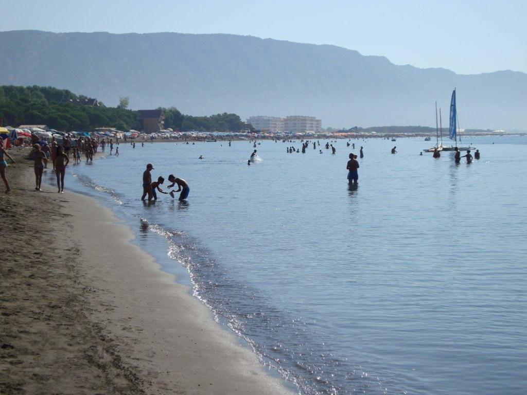 Aparthotel Vila Tufi Velipojë Стая снимка