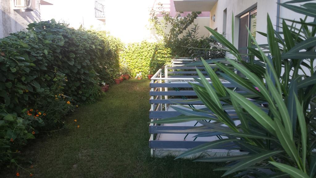 Aparthotel Vila Tufi Velipojë Стая снимка