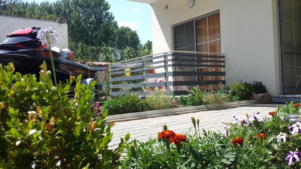 Aparthotel Vila Tufi Velipojë Стая снимка