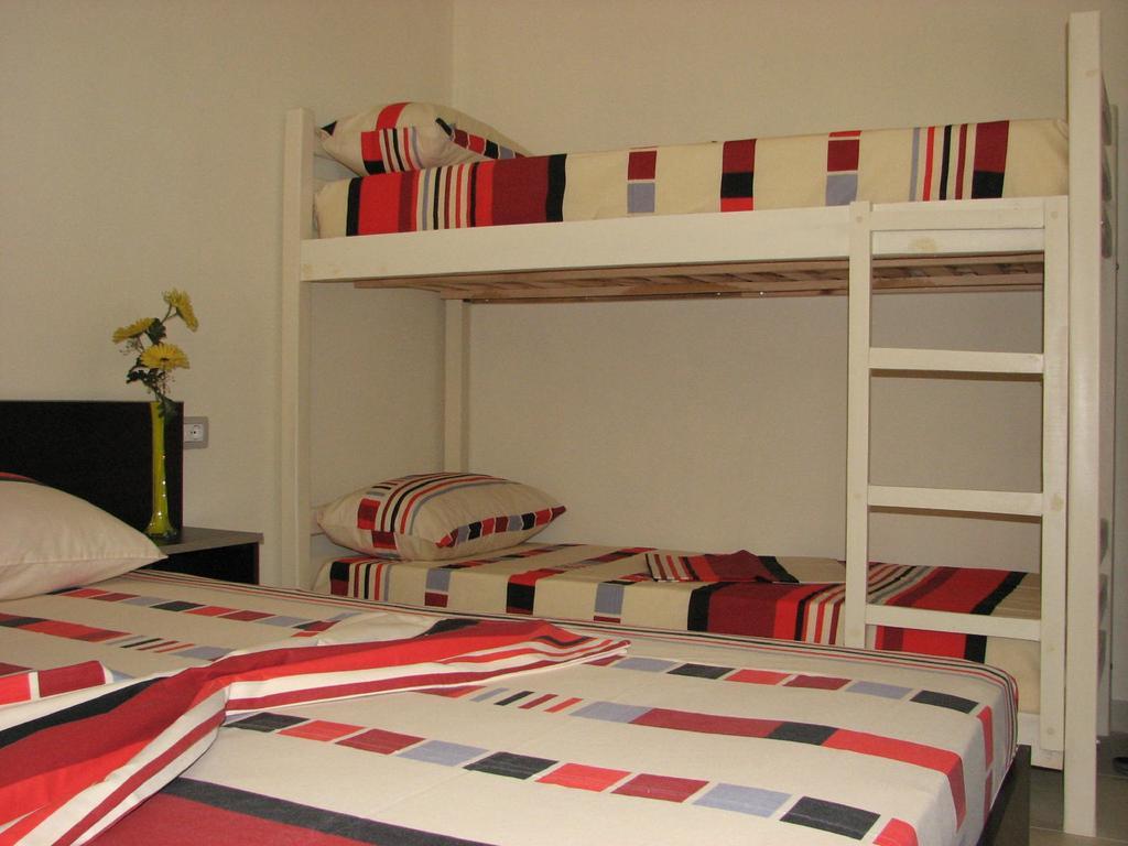 Aparthotel Vila Tufi Velipojë Екстериор снимка